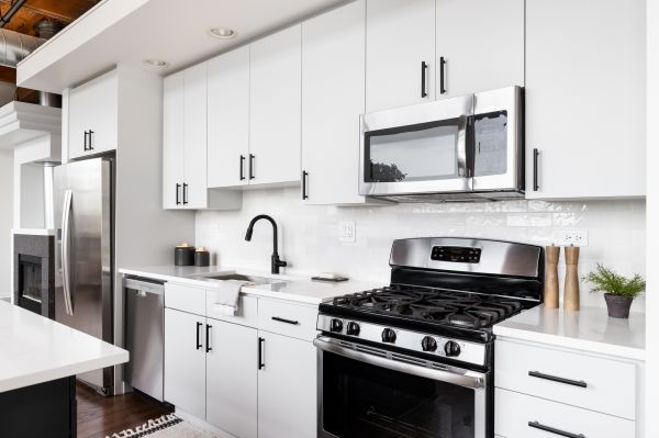 Cabinet Restyling in Aledo