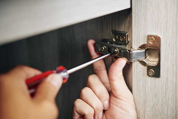 Cabinet Hinge Installation in Aledo